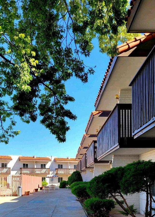 Hotel Inn Santa Fe Exterior photo
